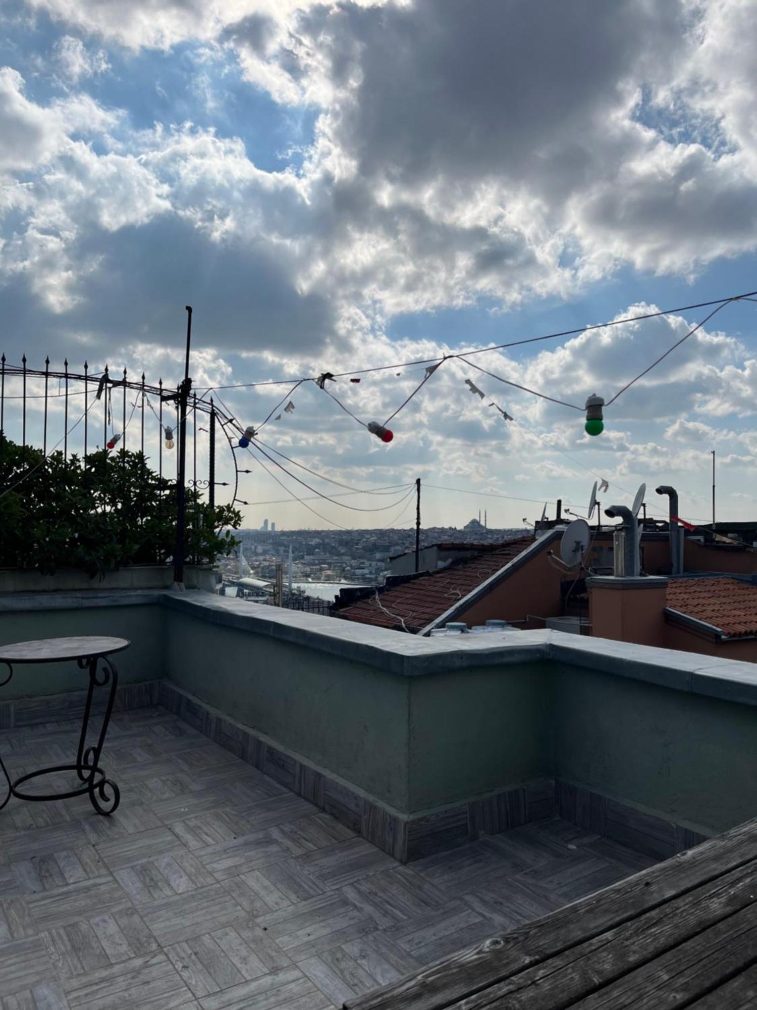 Апартаменти Ganbaru Tours - Flats In Galata Стамбул Екстер'єр фото