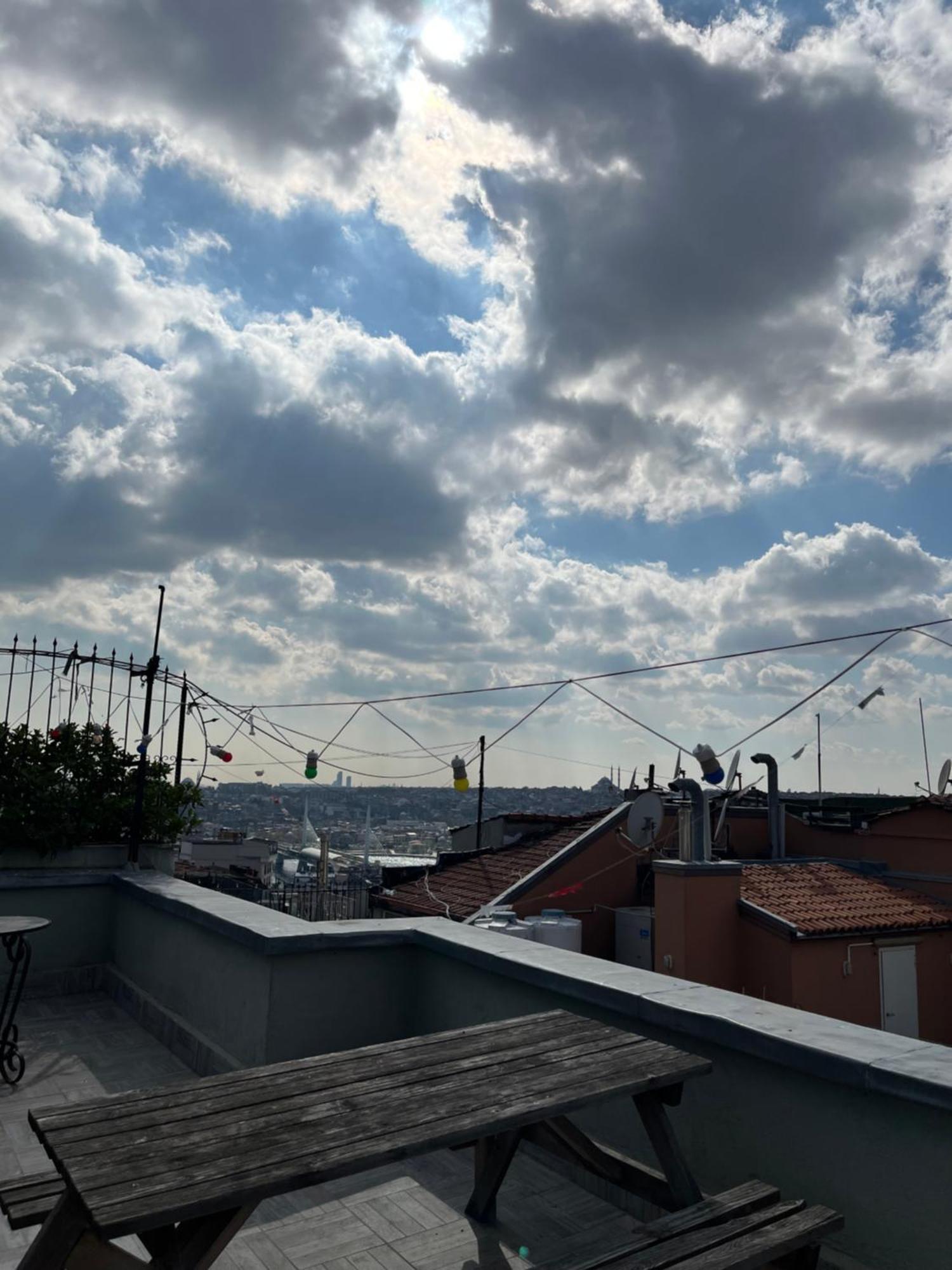 Апартаменти Ganbaru Tours - Flats In Galata Стамбул Екстер'єр фото