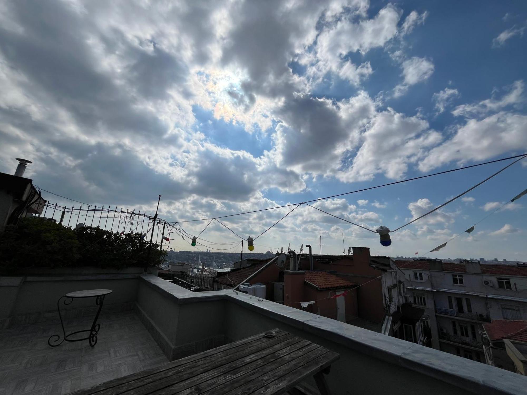 Апартаменти Ganbaru Tours - Flats In Galata Стамбул Екстер'єр фото