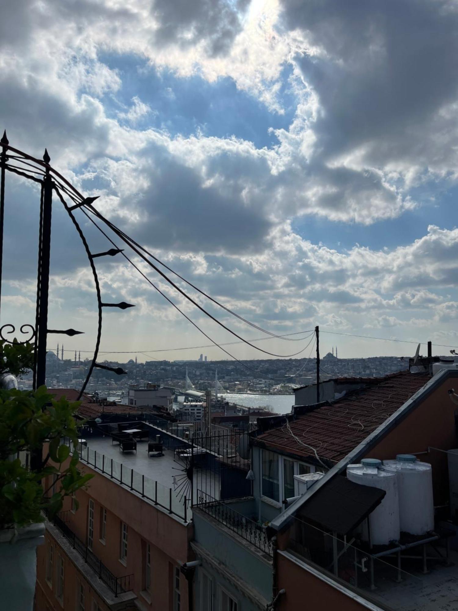 Апартаменти Ganbaru Tours - Flats In Galata Стамбул Екстер'єр фото