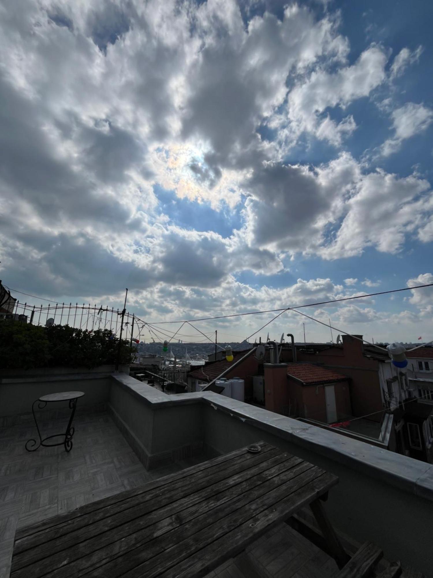 Апартаменти Ganbaru Tours - Flats In Galata Стамбул Екстер'єр фото