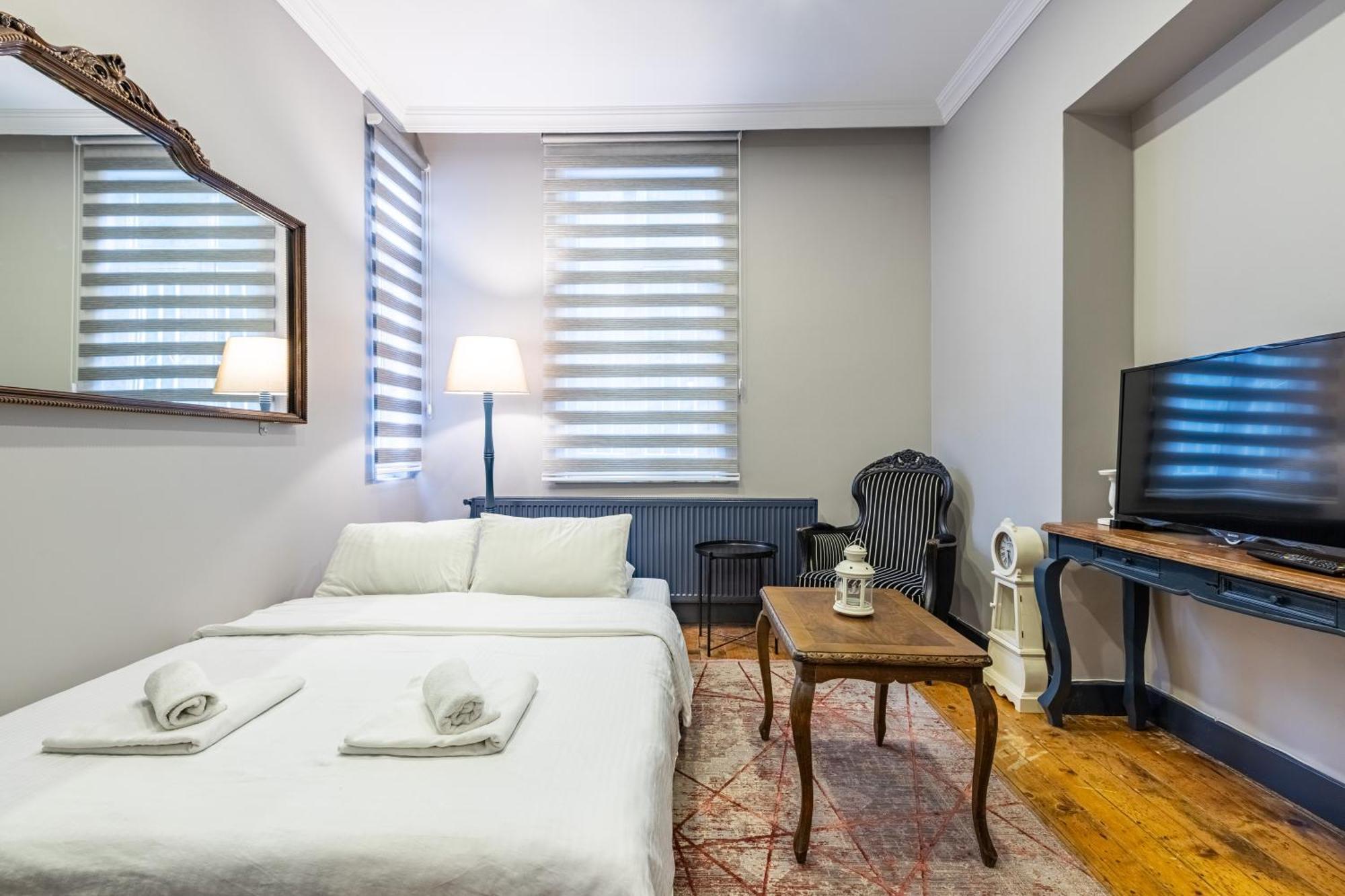 Апартаменти Ganbaru Tours - Flats In Galata Стамбул Екстер'єр фото